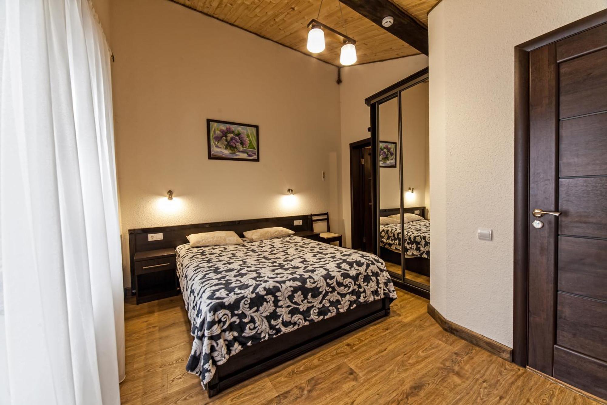 Alpiyskiy Jablunyzja Zimmer foto