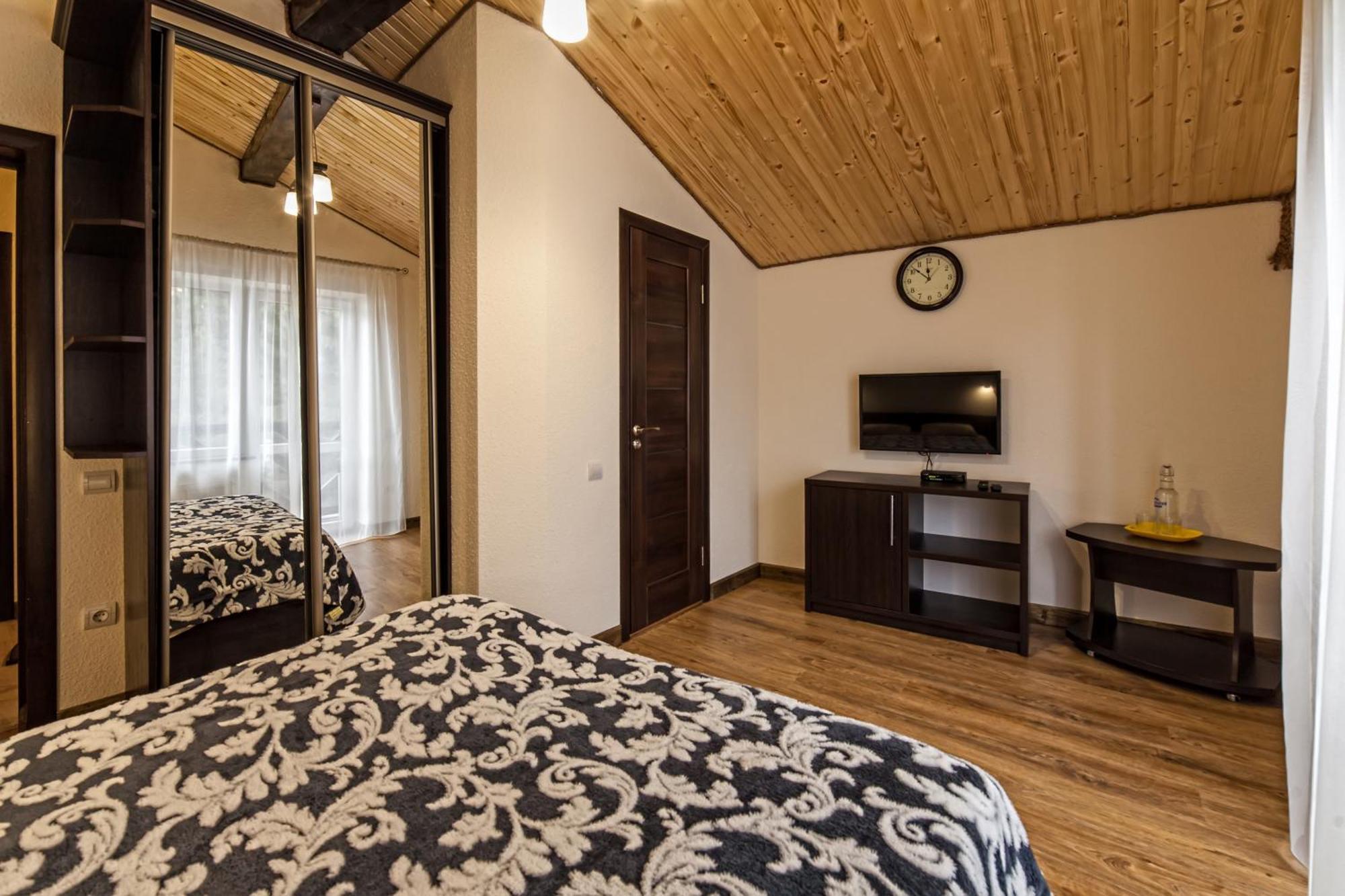 Alpiyskiy Jablunyzja Zimmer foto